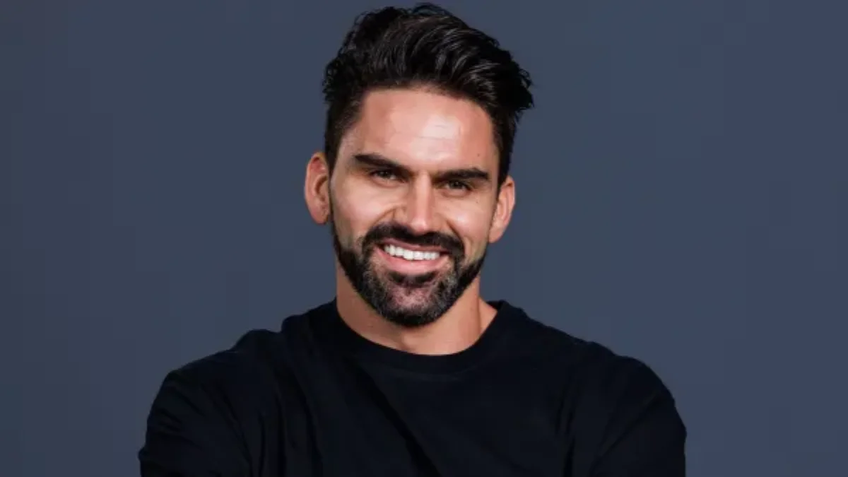 Why Hiring a Comedian in Dubai Elevates Any Event