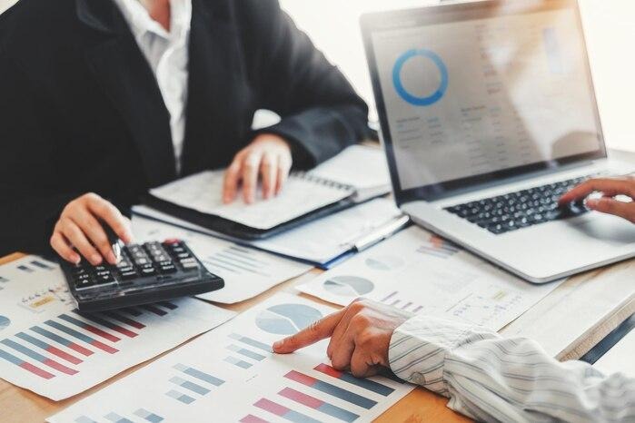 How Can Local Bookkeeping Services Work in Conjunction with CPAs?