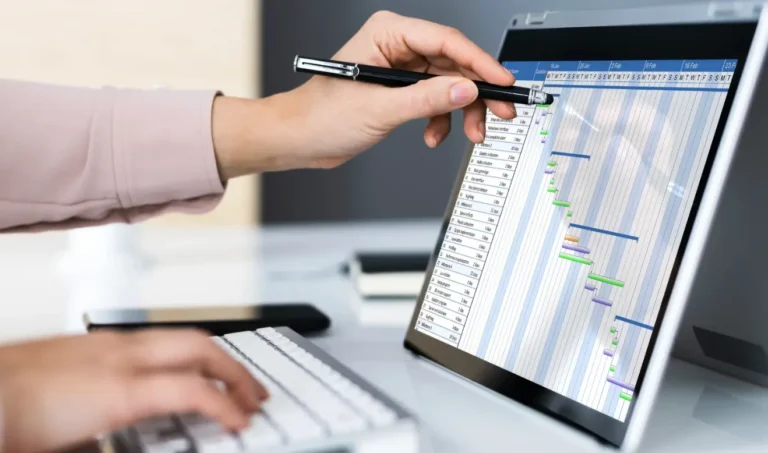 How Automated Scheduling Solutions Save Time and Reduce Stress for Managers