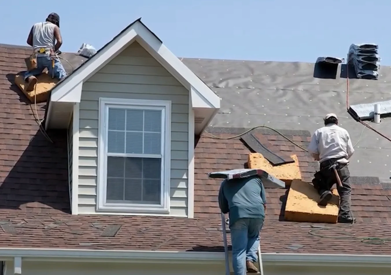 What Benefits Businesses Gain from Hiring Licensed Roofers in Northeast Ohio