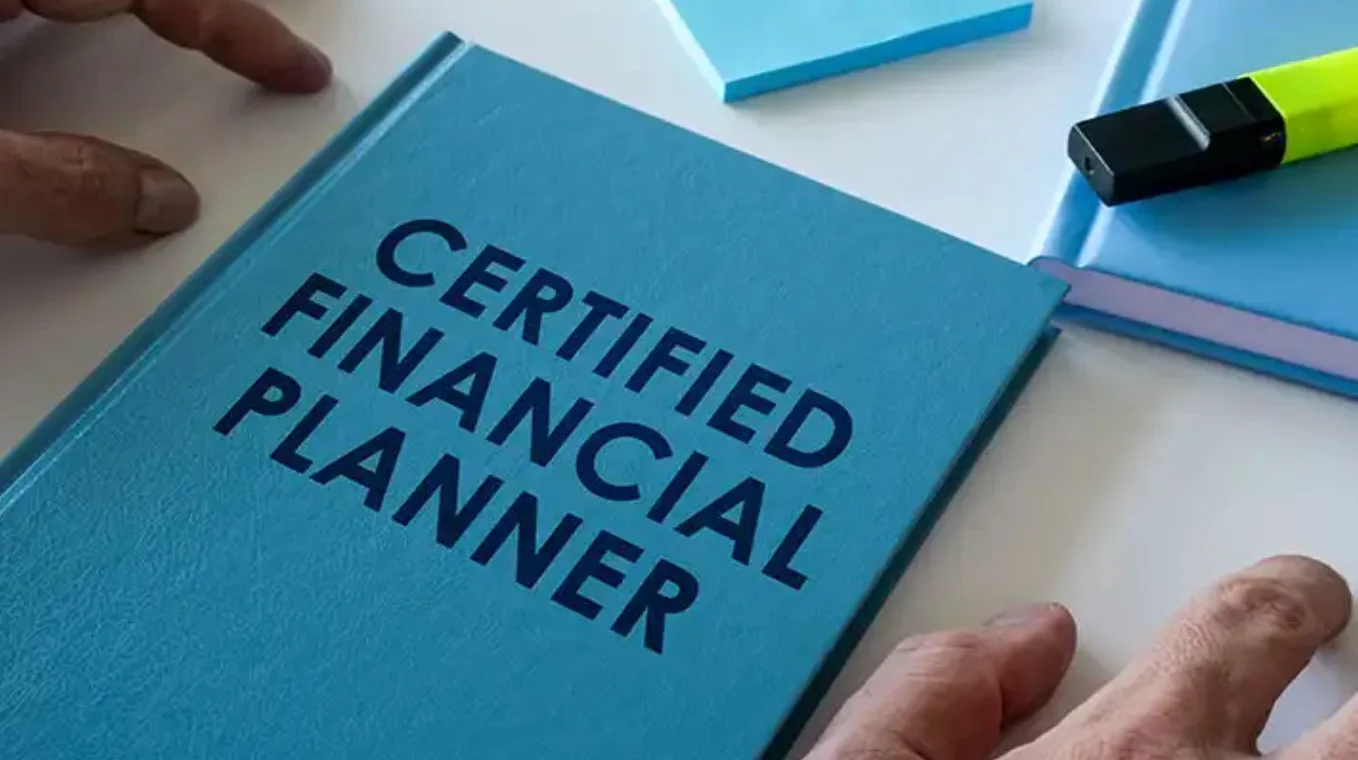 Significance of Certified Financial Planners for Improving Financial Decision-making Strategies