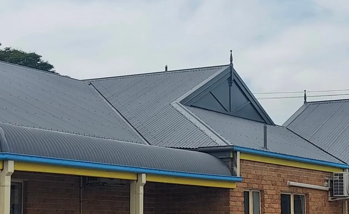 Could Roofing Material Influence Long-Term Maintenance Planning in Fullerton?