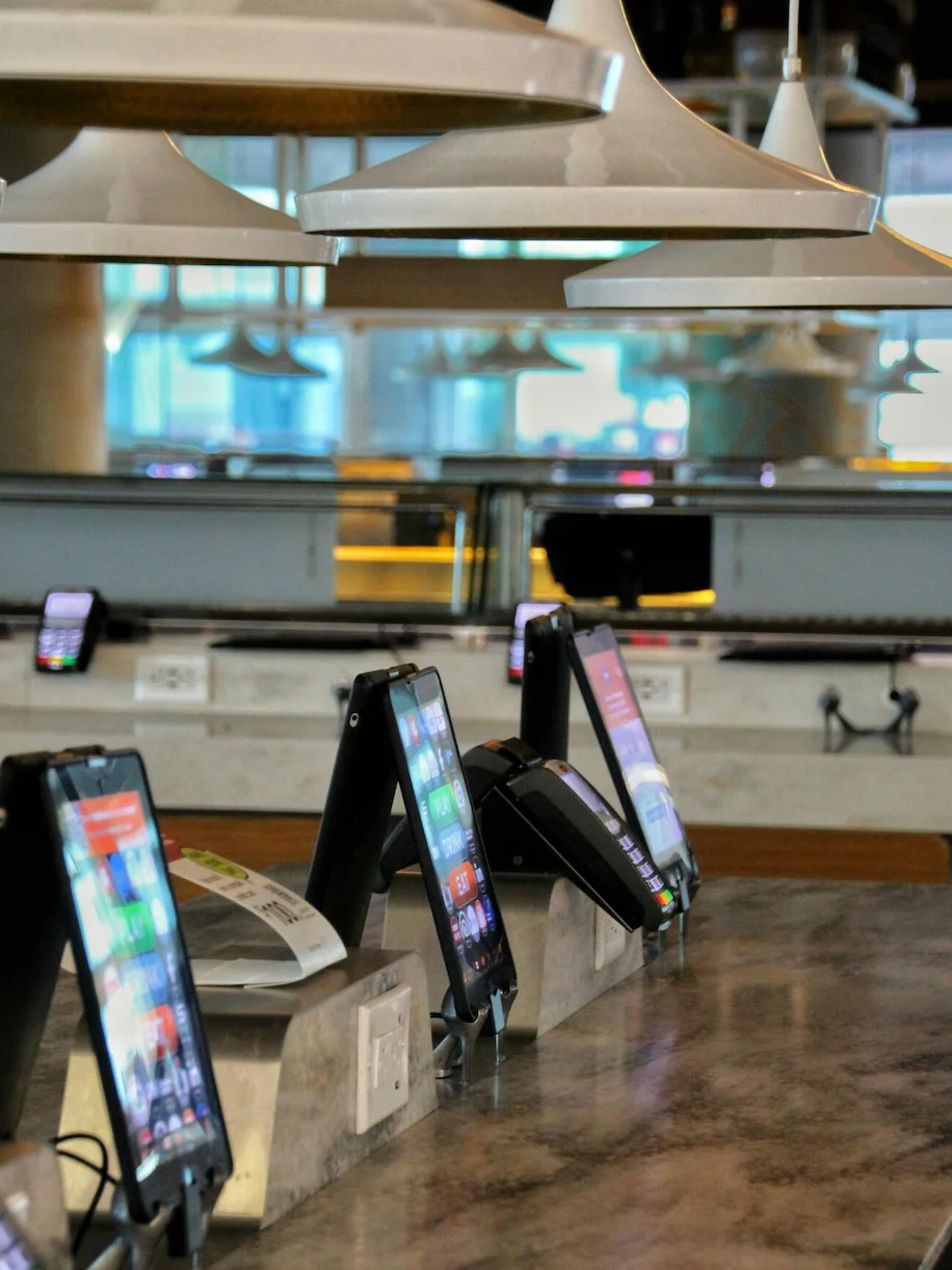How Smart Tech Support Enhances Restaurant Operations