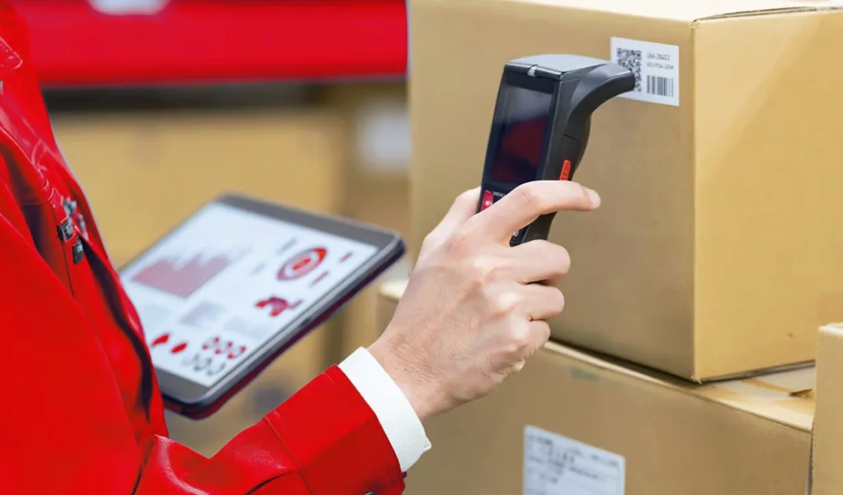 Supply Chain Traceability in Product Labeling