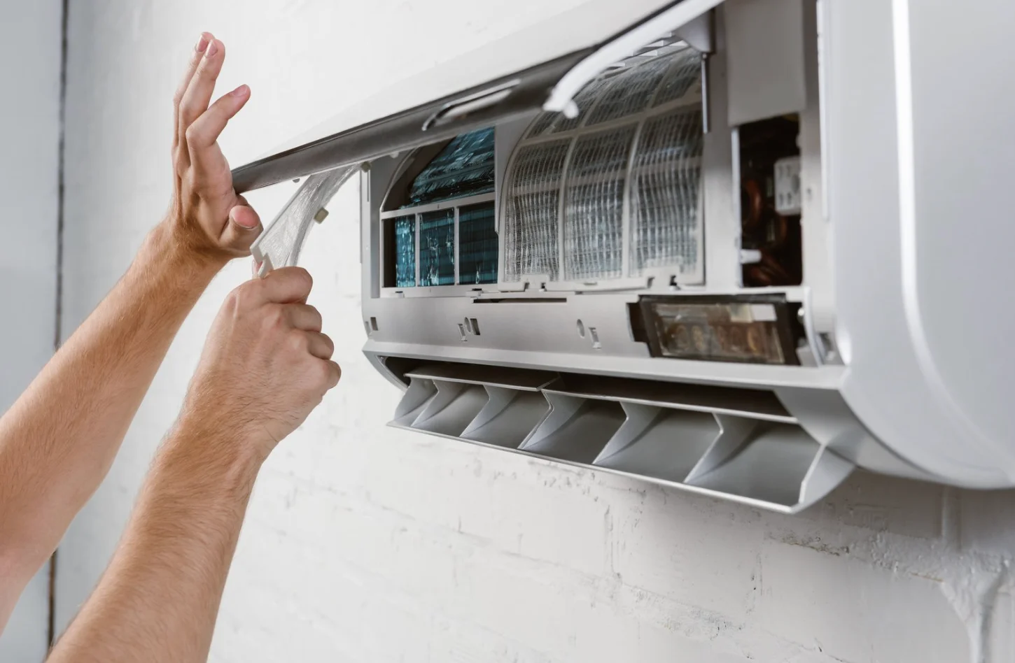 What Should You Expect During a Professional AC Repair Visit
