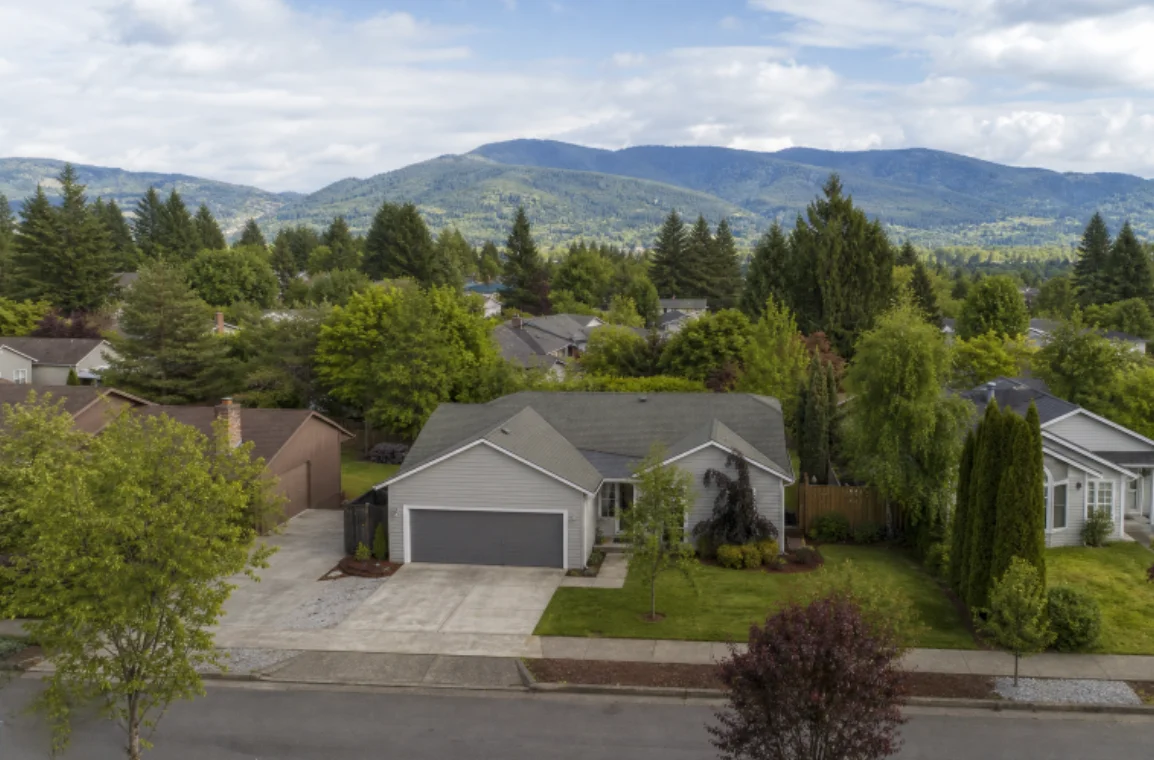 How to Choose the Right Way to Sell Your Gresham Home